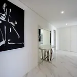 아파트 Luxury With Stunning Sea Views