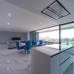 아파트 Luxury With Stunning Sea Views *