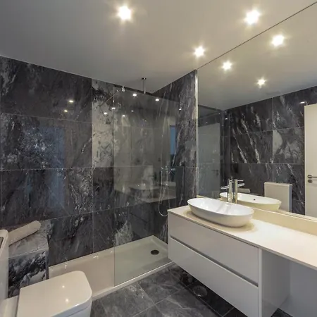 Luxury With Stunning Sea Views * 波尔蒂芒