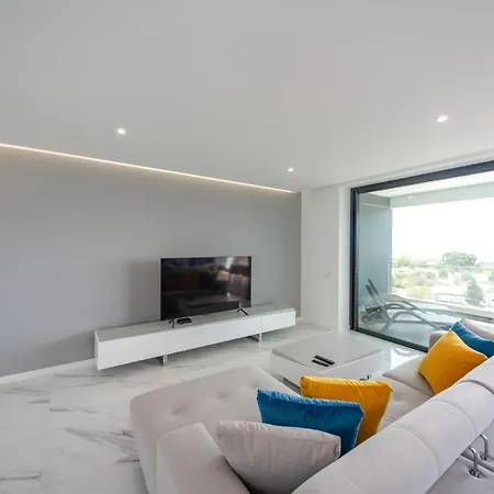 Luxury With Stunning Sea Views Portimão