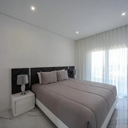 Luxury With Stunning Sea Views 波尔蒂芒