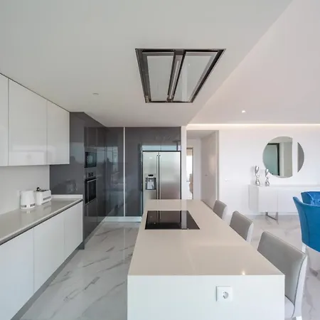 Appartamento Luxury With Stunning Sea Views