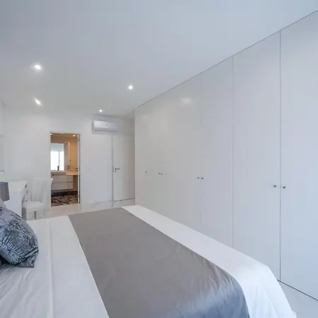 Luxury With Stunning Sea Views Portimão